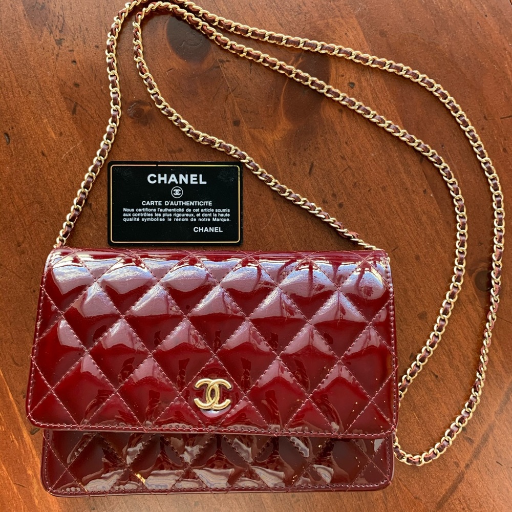 WOC Burgundy patent leather CC crossbody bag chain